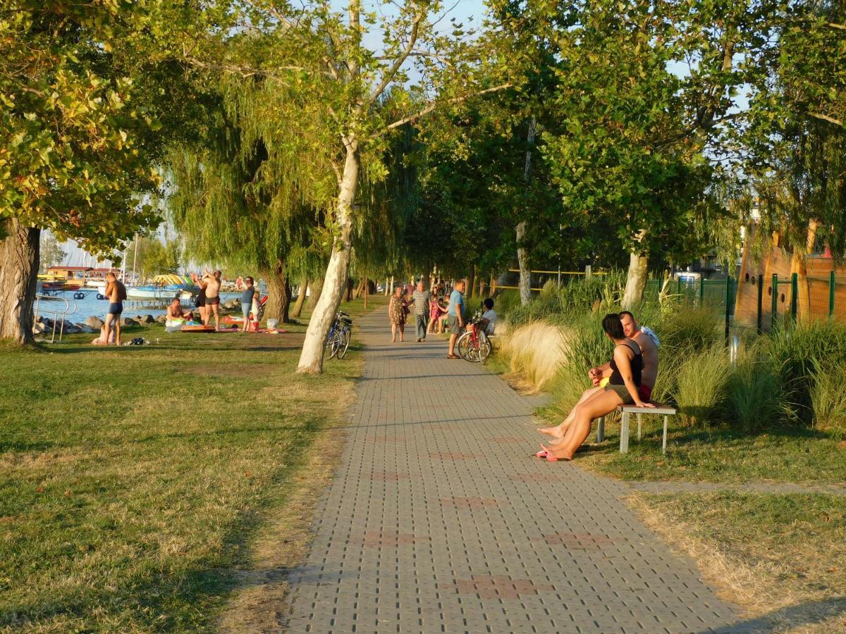 K&K Apartment Siofok Luaran gambar